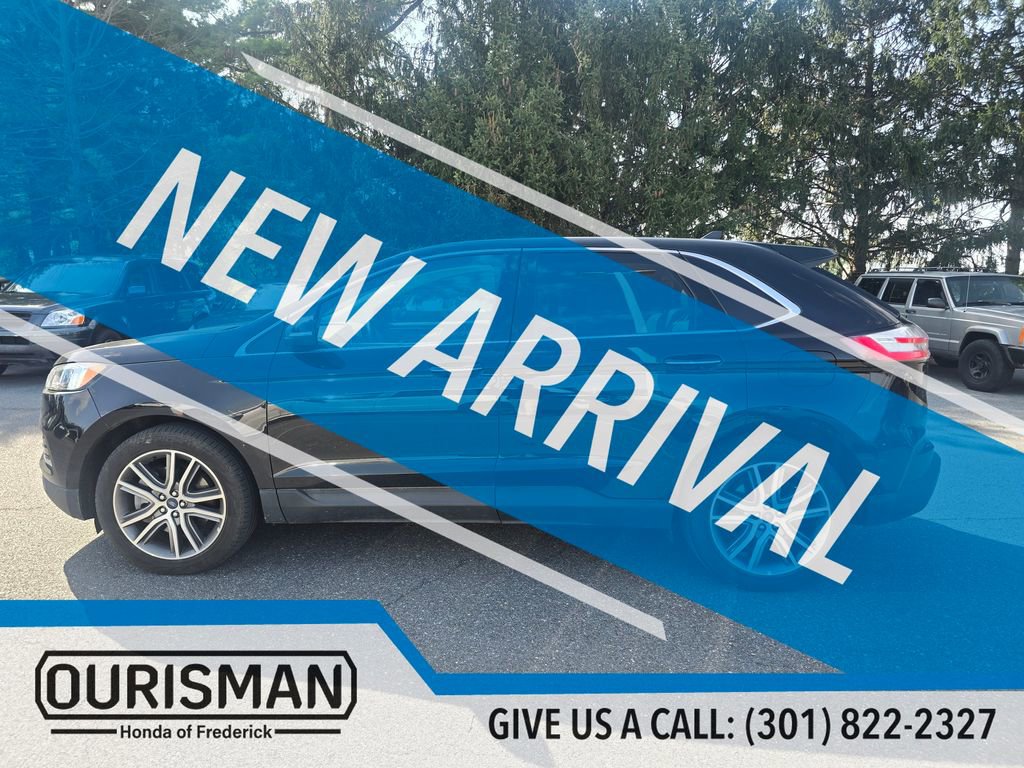 Used 2022 Ford Edge Titanium w/ Class II Trailer Tow Package image 5