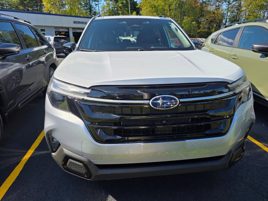 New 2025 Subaru Forester Touring image 4