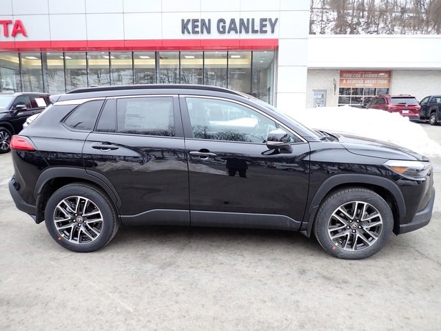 New 2026 Toyota Corolla Cross XLE image 2