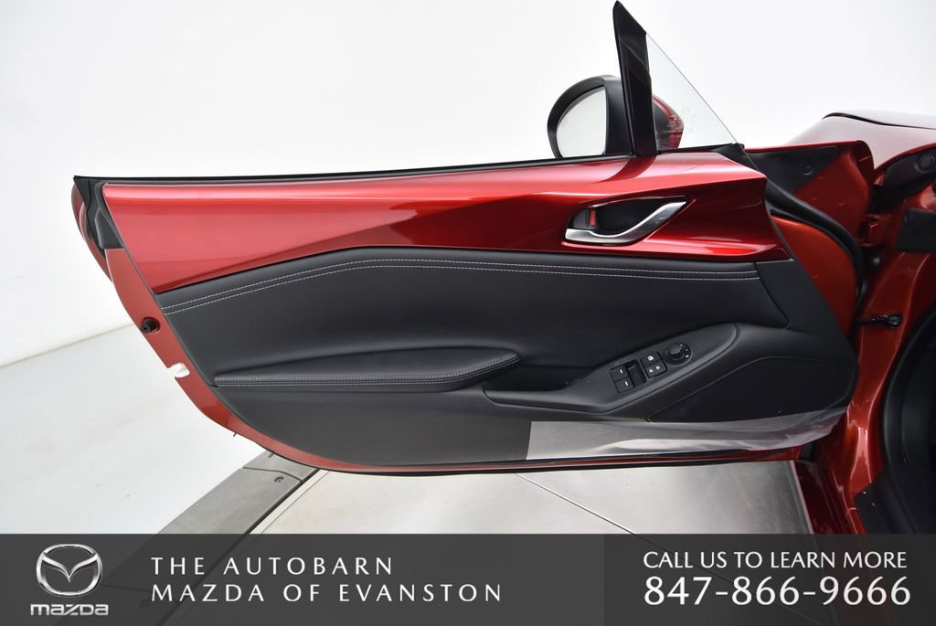 Certified 2025 MAZDA MX-5 Miata RF Grand Touring RWD image 31