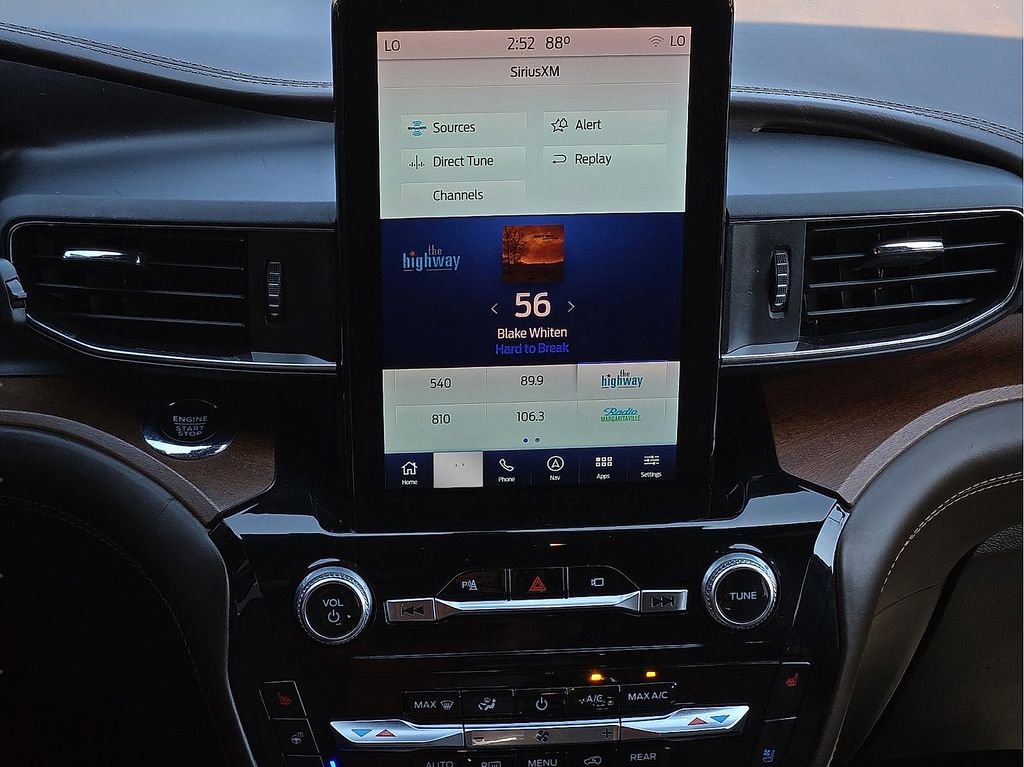 Used 2022 Ford Explorer King Ranch image 13