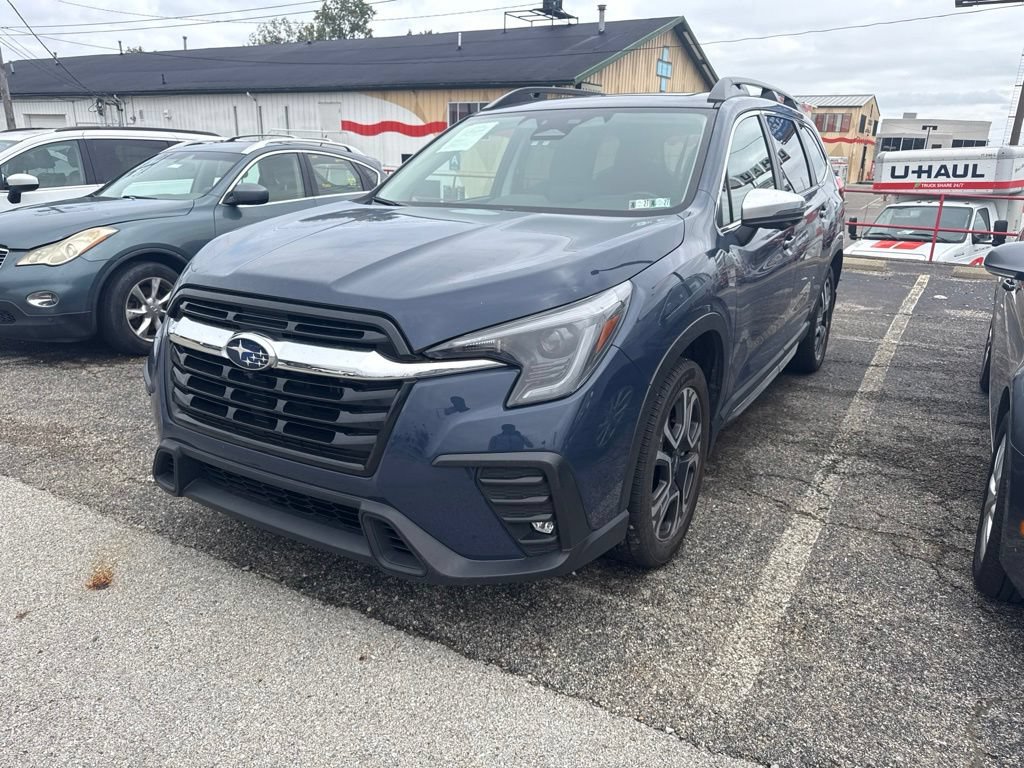 Used 2023 Subaru Ascent Limited w/ Technology Package AWD/4WD image 1