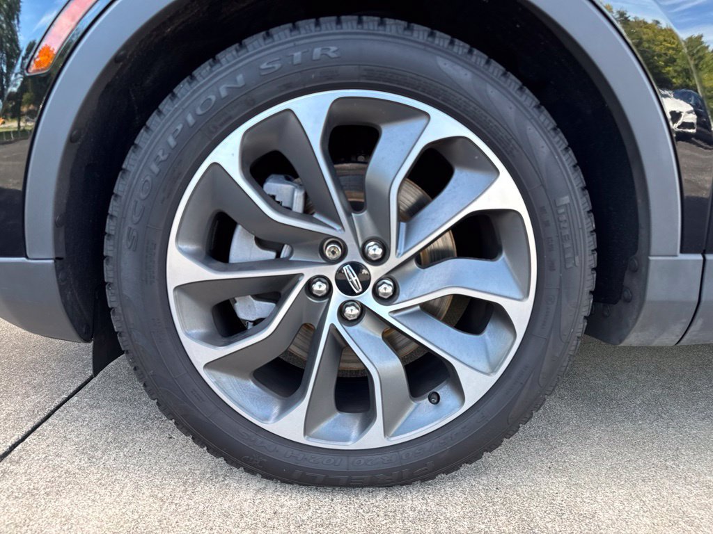Used 2023 Lincoln Nautilus Reserve AWD/4WD image 25