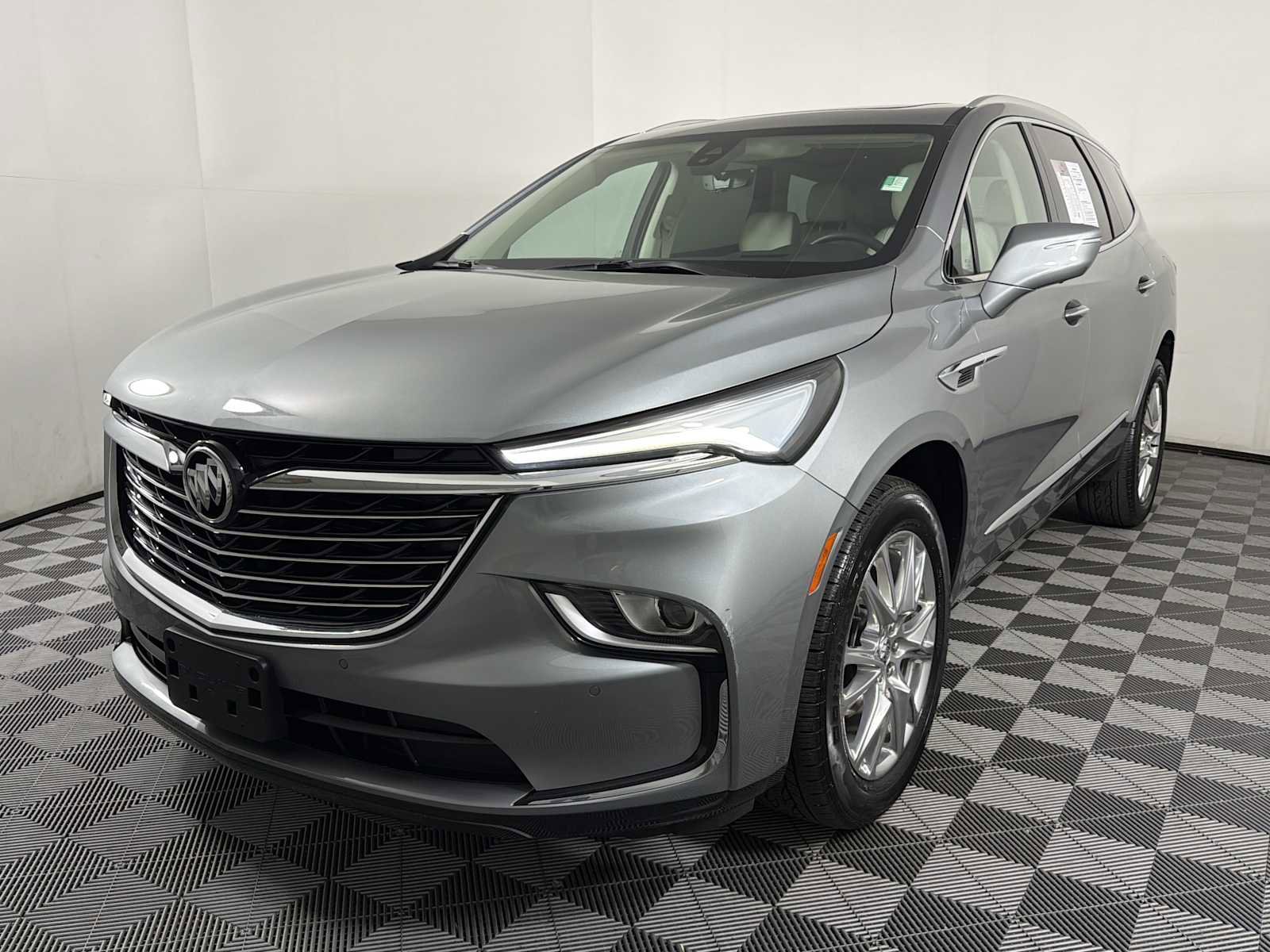 Certified 2023 Buick Enclave Premium w/ Experience Buick Package AWD/4WD image 3