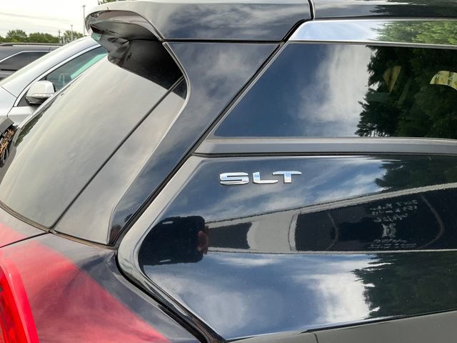 Used 2023 GMC Terrain SLT w/ Tech Package AWD/4WD image 7