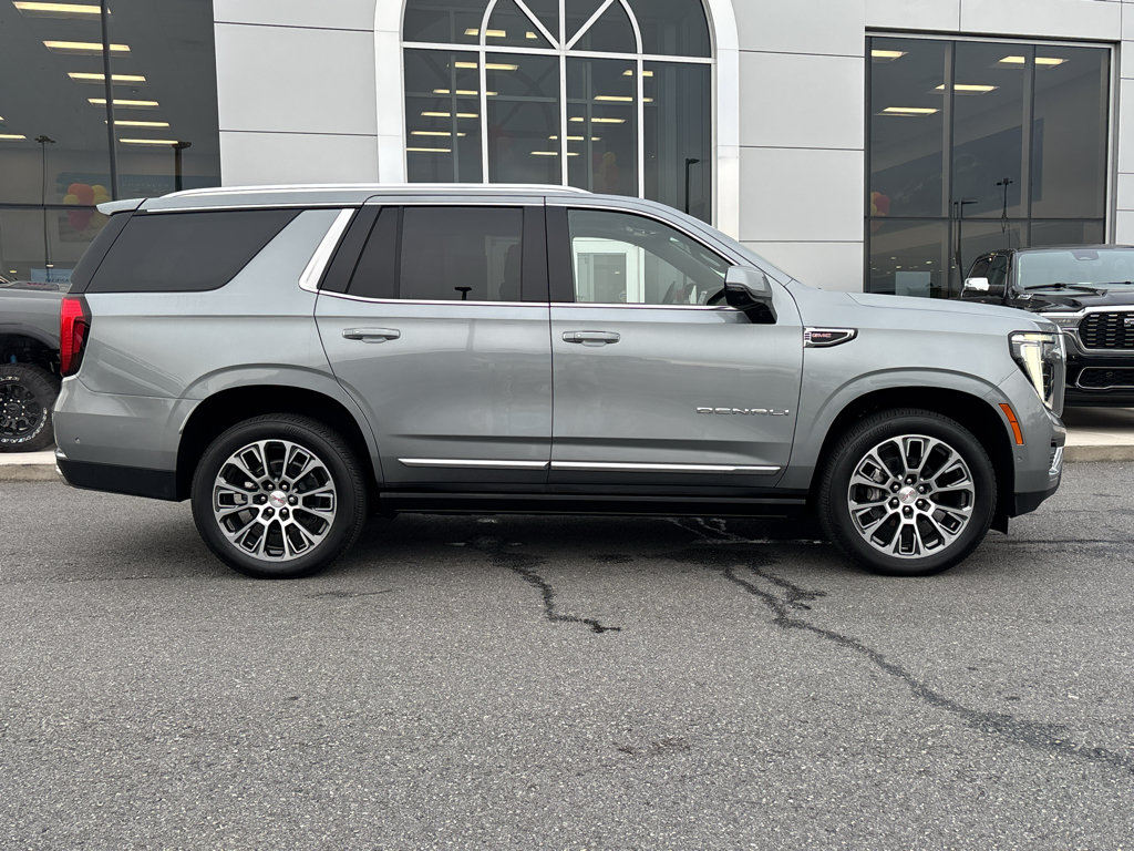 Used 2026 GMC Yukon Denali w/ Sun & Power Step Package AWD/4WD image 6