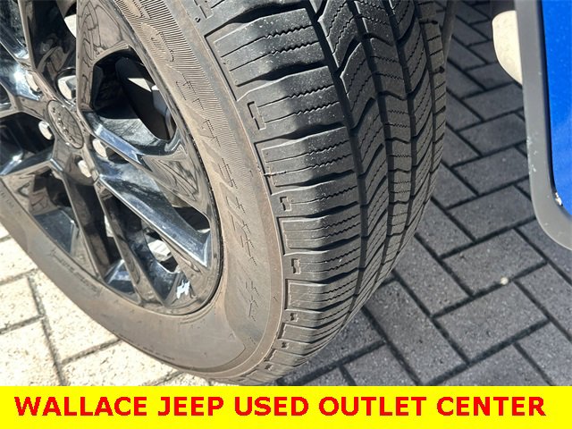 Used 2023 Jeep Gladiator Overland image 12