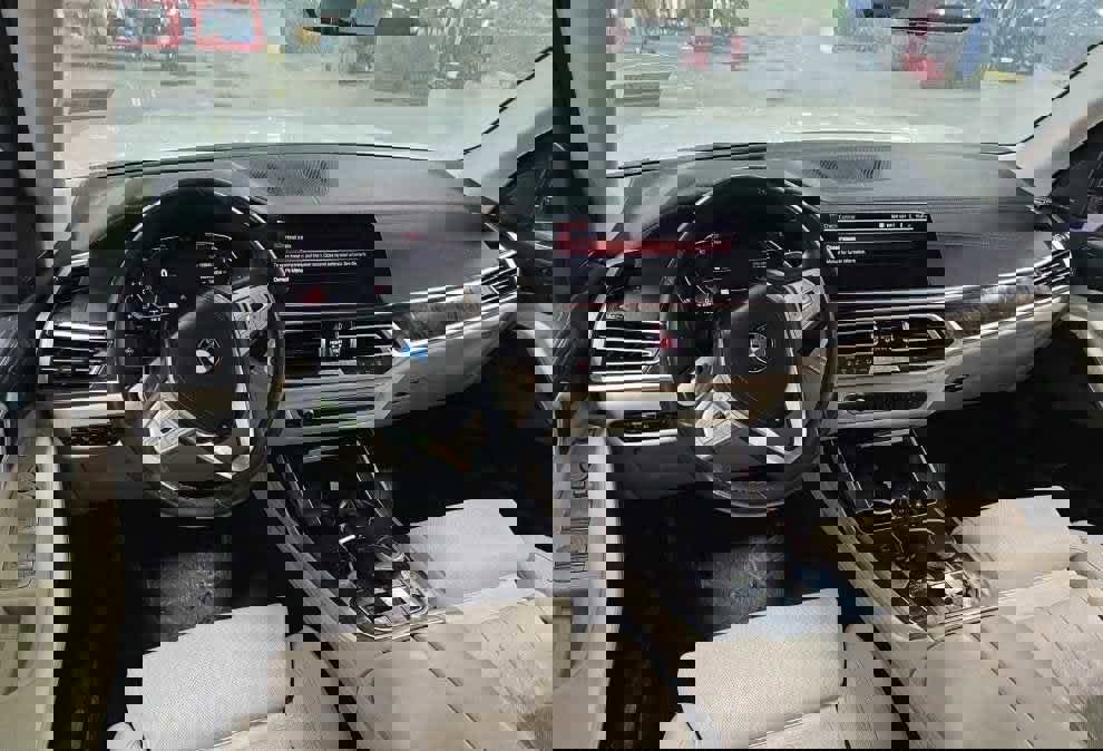 Used 2020 BMW X7 xDrive40i w/ Premium Package image 9