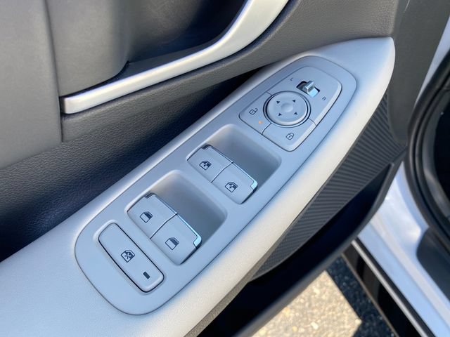 Used 2025 Hyundai Sonata SEL FWD image 17