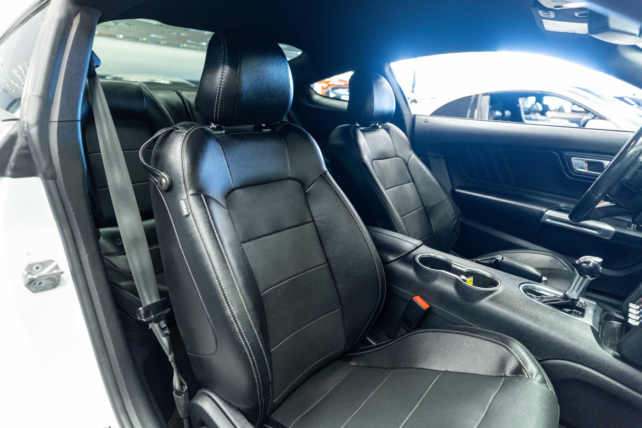 Used 2018 Ford Mustang GT Premium RWD image 12