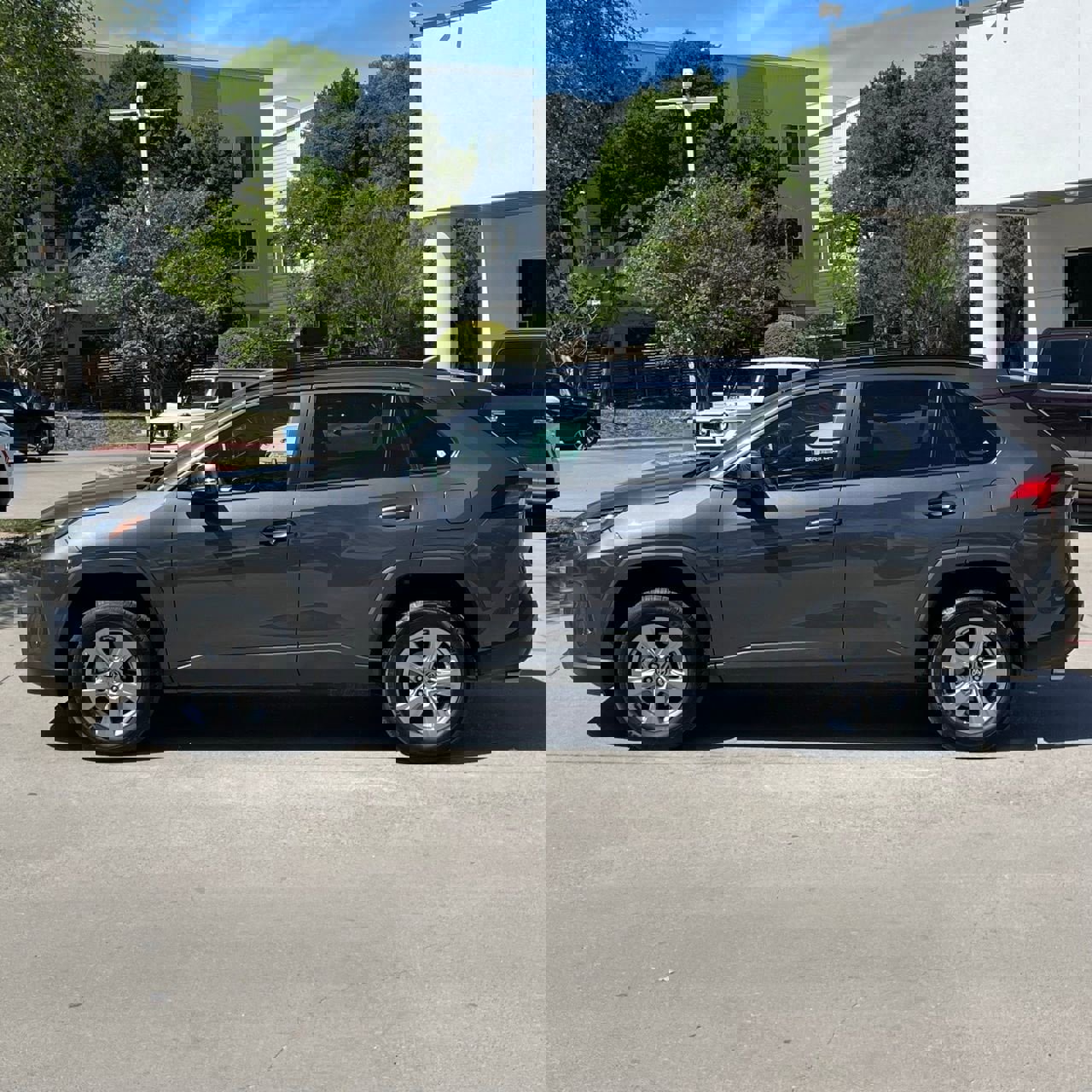 Used 2024 Toyota RAV4 XLE image 3