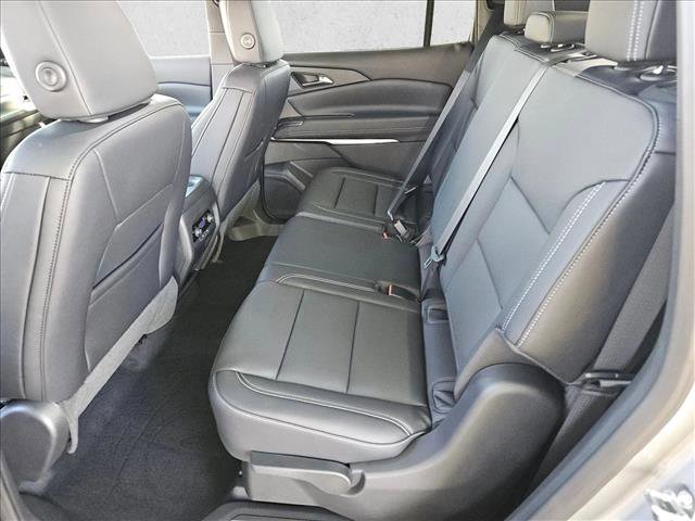 New 2026 Chevrolet Traverse LT image 16