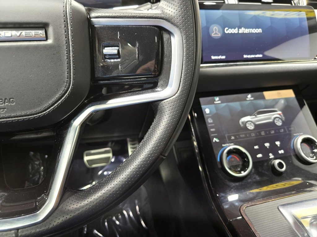 Used 2023 Land Rover Range Rover Evoque R-Dynamic SE image 17