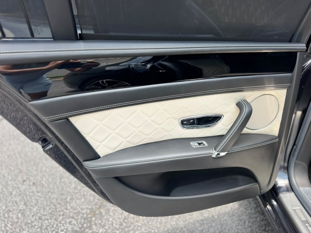 Used 2017 Bentley Flying Spur S V8 AWD/4WD image 35
