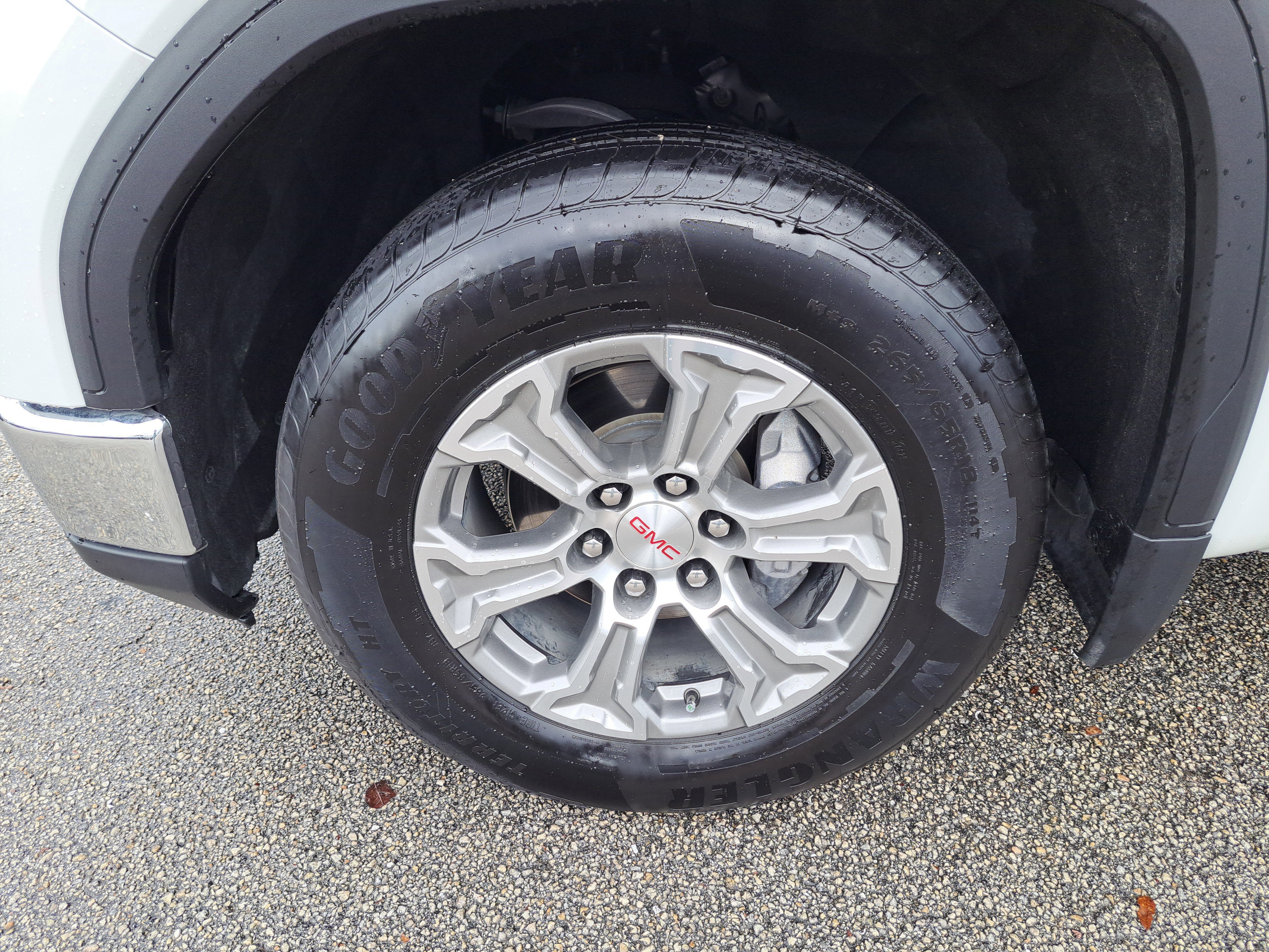 Used 2024 GMC Sierra 1500 SLT image 16