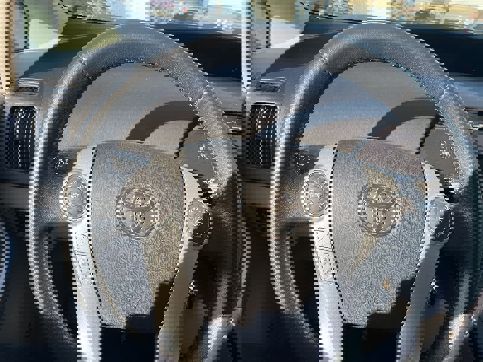 Used 2011 Toyota Prius Five image 21