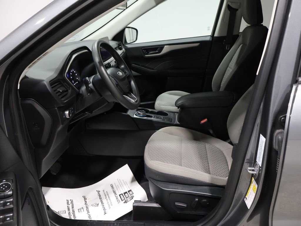 Used 2022 Ford Escape SE image 9