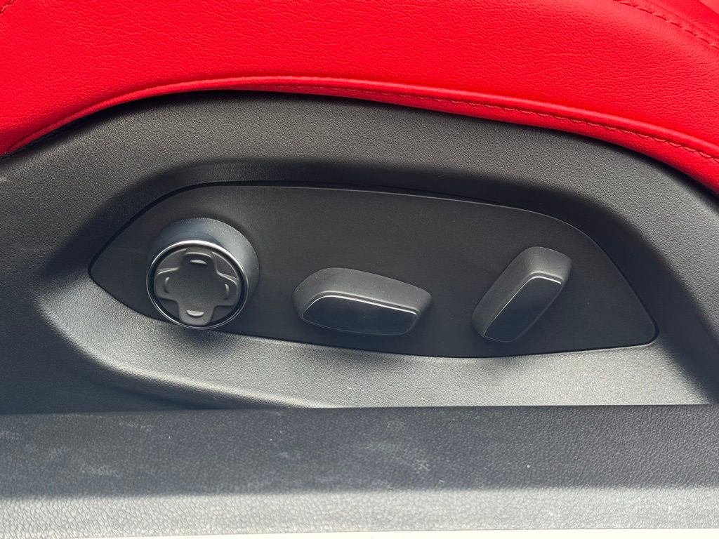 Used 2023 Chevrolet Corvette Stingray w/ Z51 Performance Package image 39