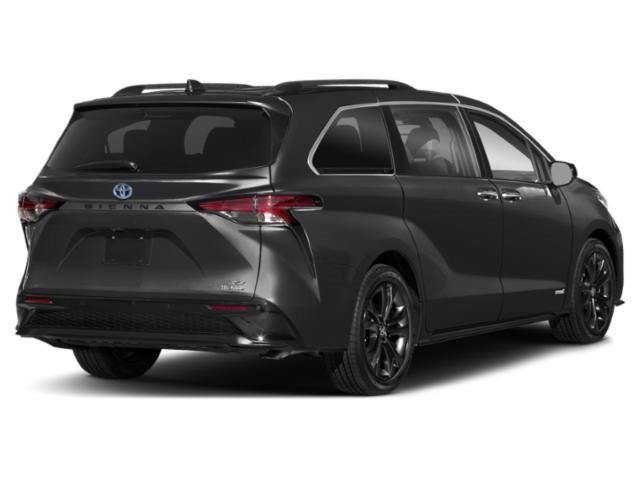Used 2025 Toyota Sienna XSE image 2