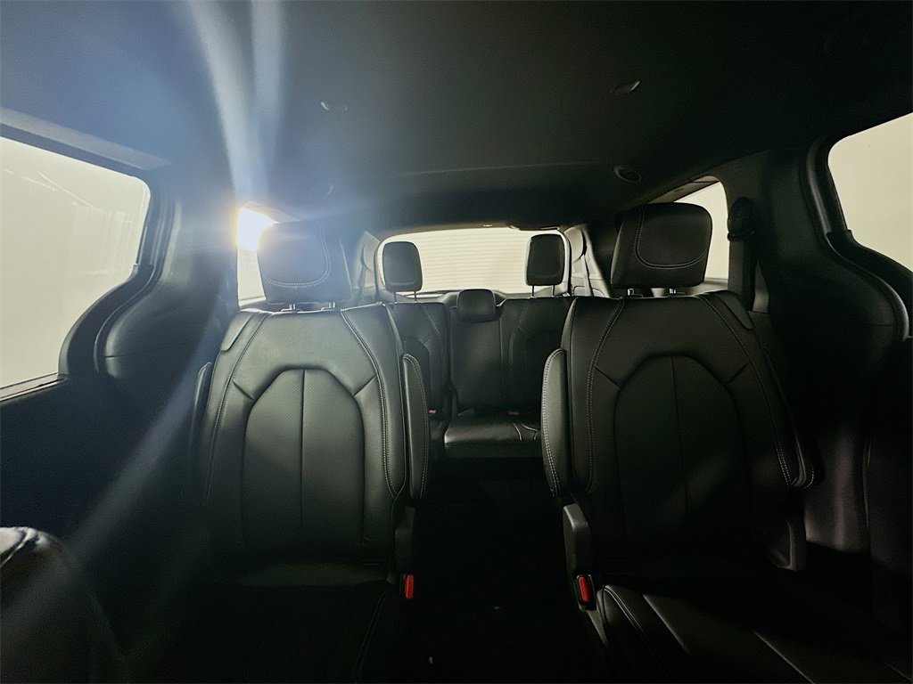 New 2026 Chrysler Voyager LX image 10