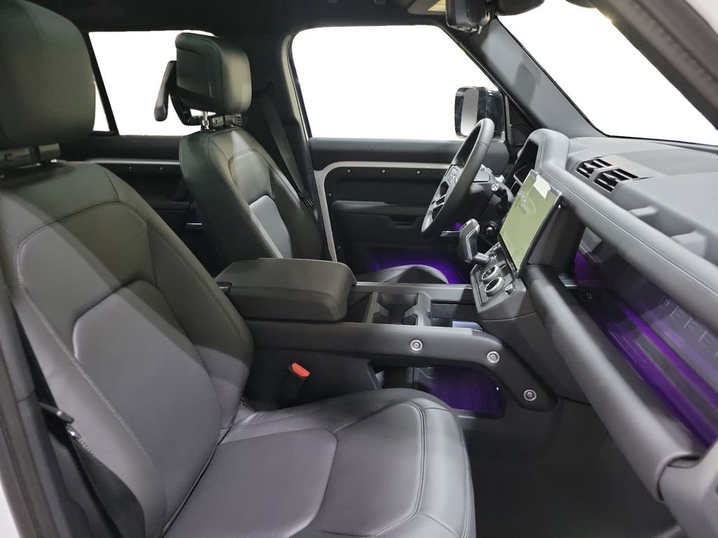 New 2026 Land Rover Defender 110 X-Dynamic SE AWD/4WD image 29