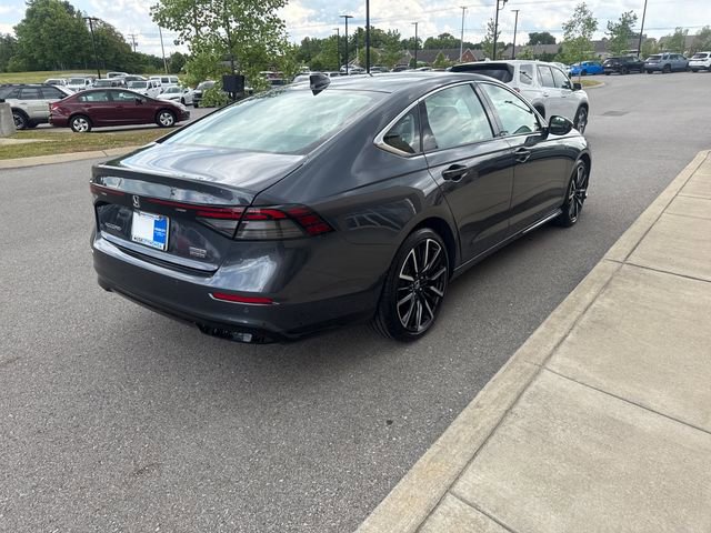 Used 2023 Honda Accord Touring image 4