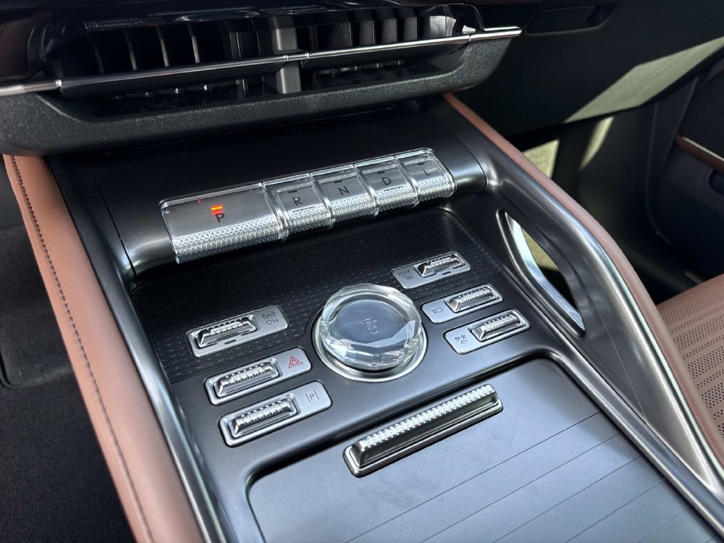 New 2026 Lincoln Nautilus Reserve AWD/4WD image 35