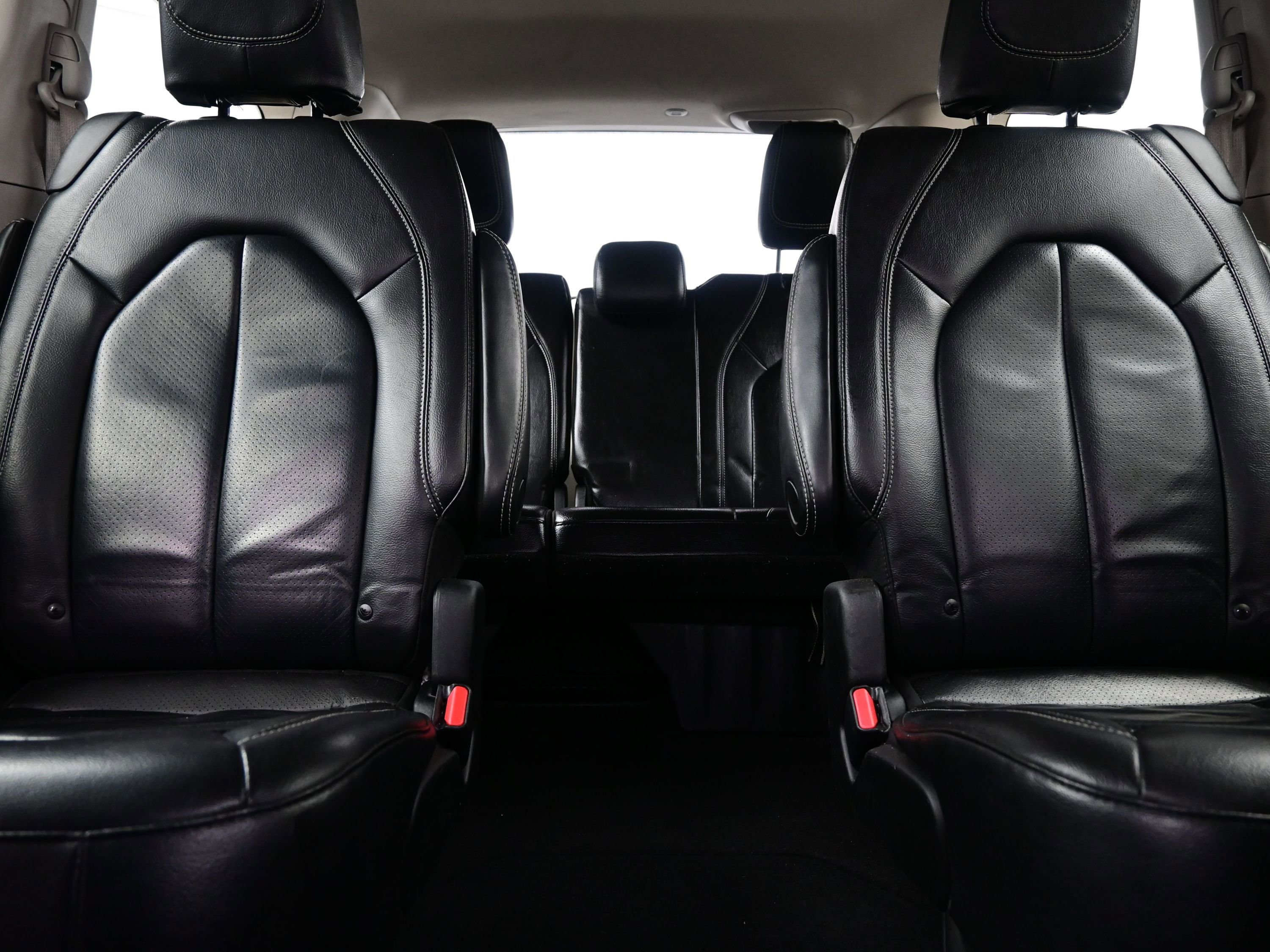 Used 2022 Chrysler Pacifica Touring-L image 16
