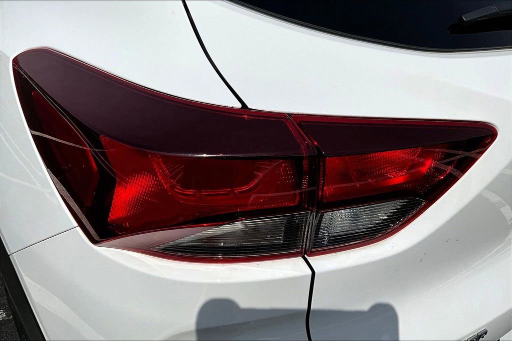 Used 2022 Chevrolet TrailBlazer LT w/ Convenience Package image 22