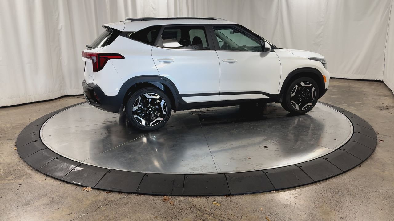 New 2026 Kia Seltos SX w/ SX Sunroof Package image 9