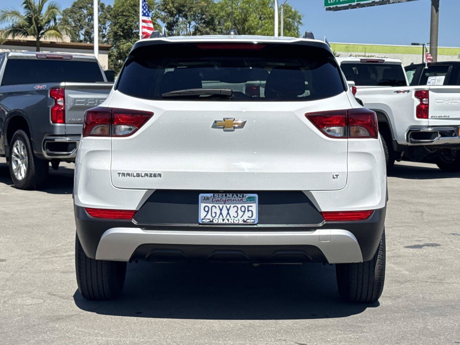 Used 2023 Chevrolet TrailBlazer LT w/ Convenience Package FWD image 6