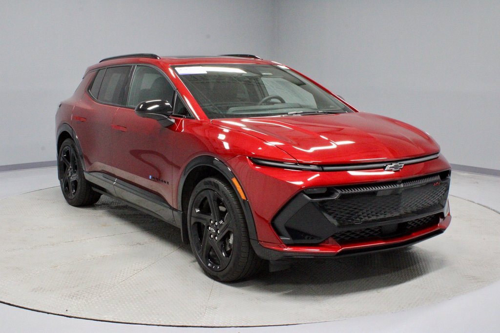 Used 2025 Chevrolet Equinox EV RS w/ LPO, Trailering Package image 1