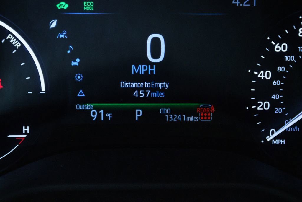 Certified 2026 Toyota Sienna LE FWD image 17