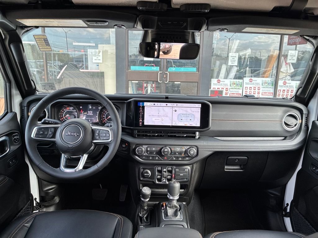 Used 2026 Jeep Wrangler Sahara image 12