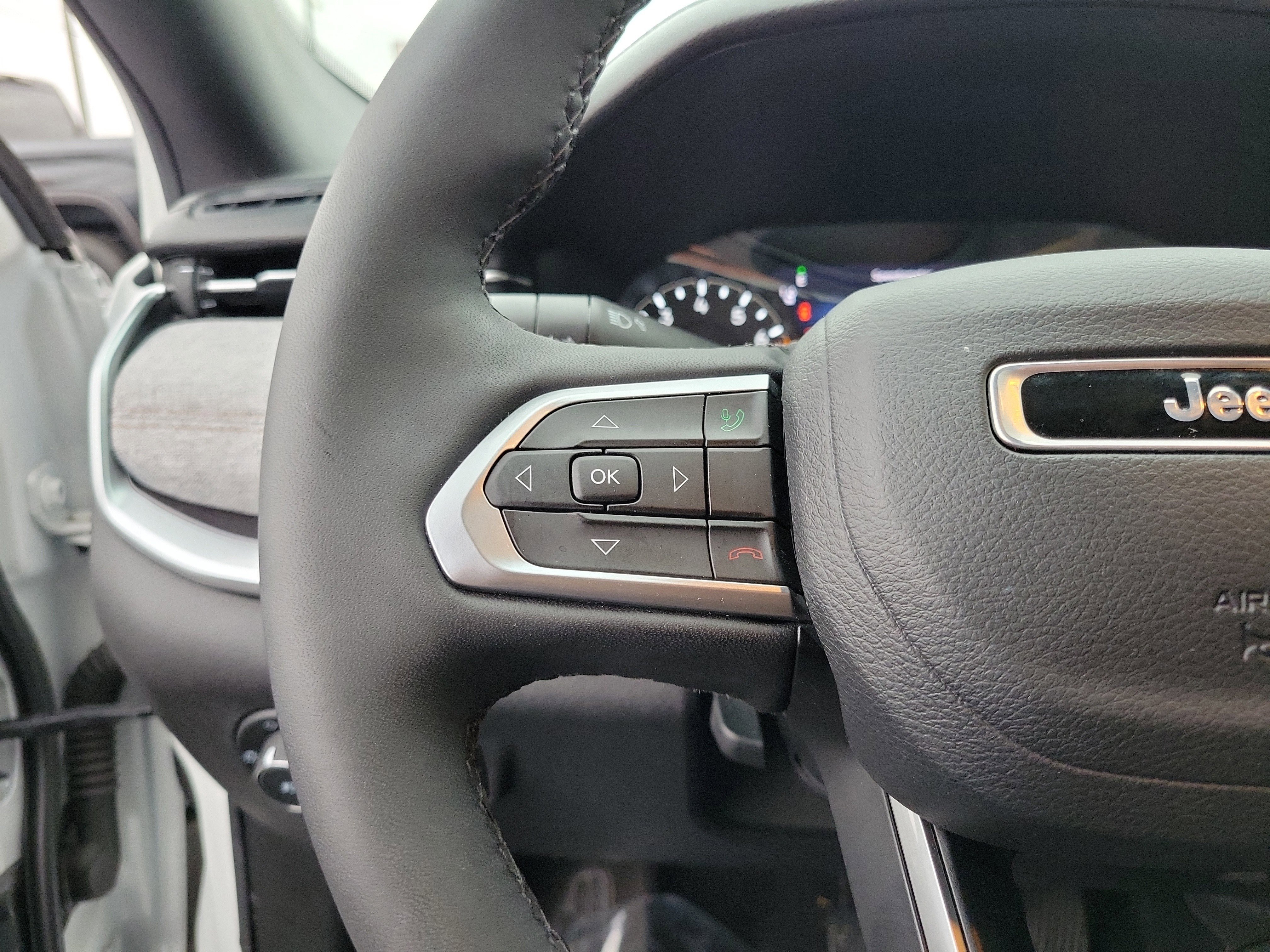 Used 2023 Jeep Compass Latitude image 22