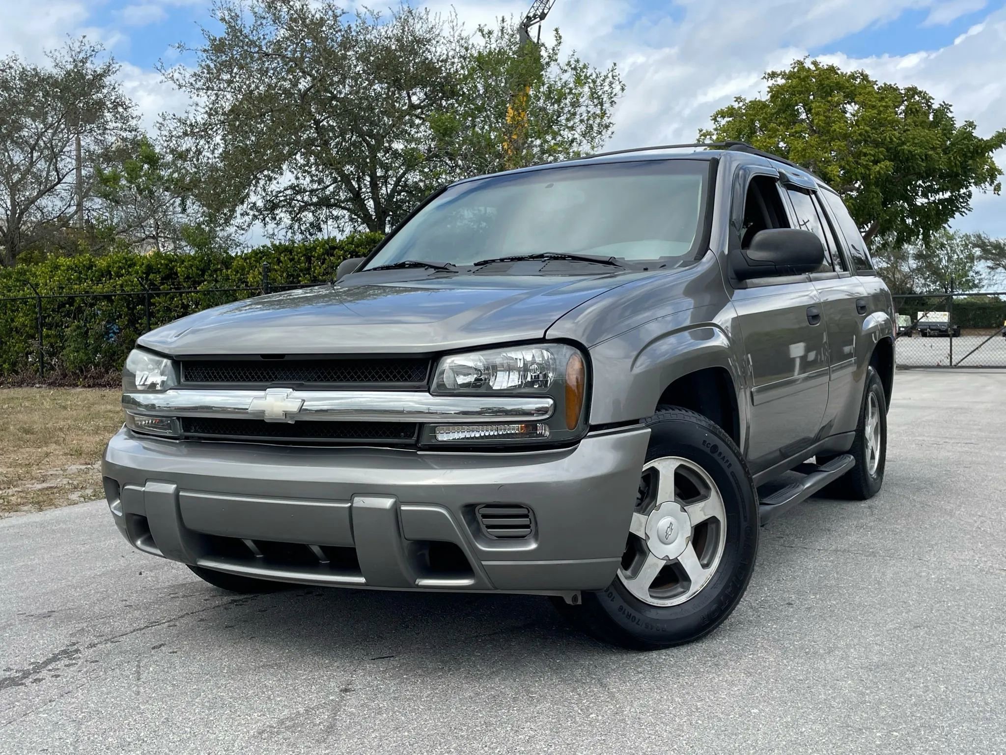 Used 2006 Chevrolet TrailBlazer LS w/ LS Preferred Equipment Group image 3