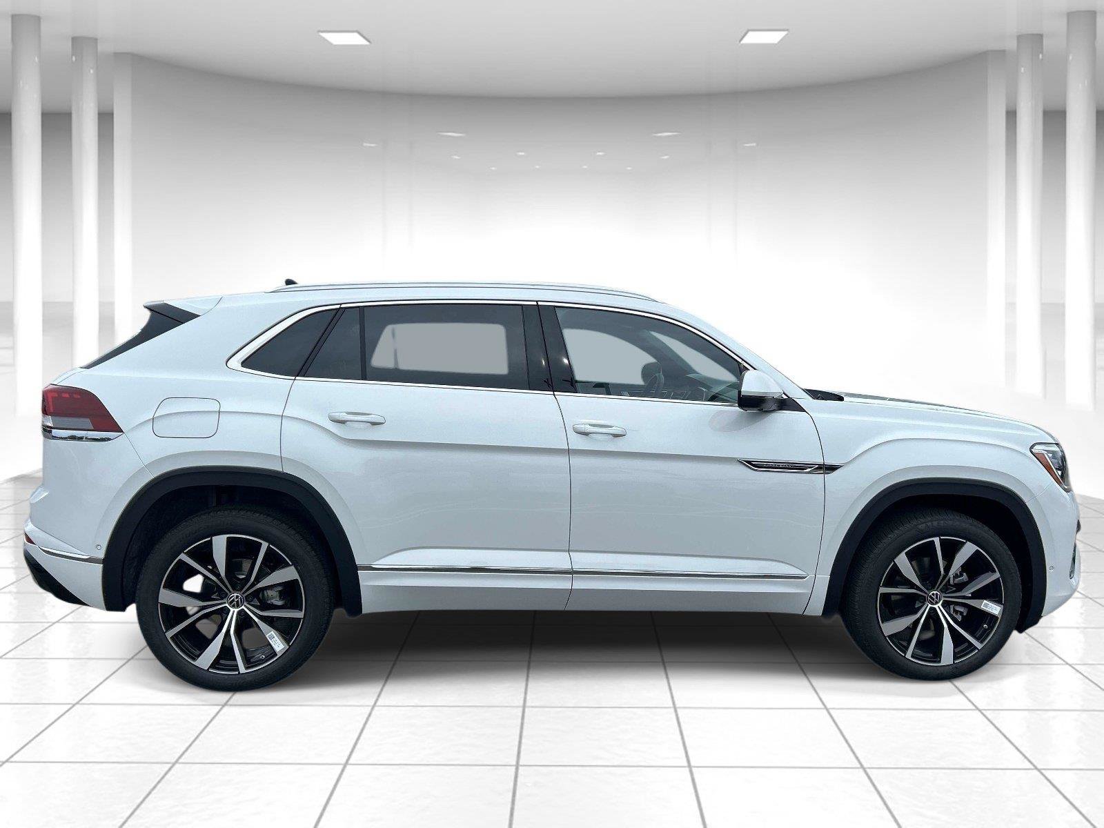 New 2026 Volkswagen Atlas Cross Sport SEL Premium R-Line AWD/4WD image 2