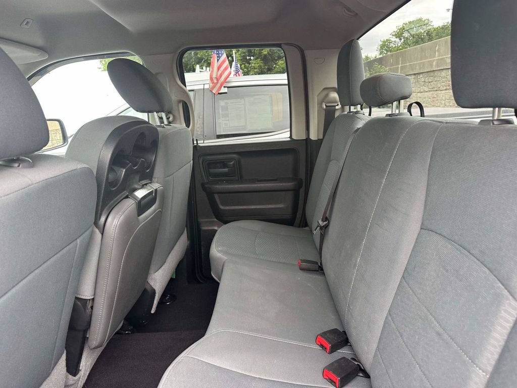 Used 2018 RAM 1500 Express w/ Express Value Package AWD/4WD image 11