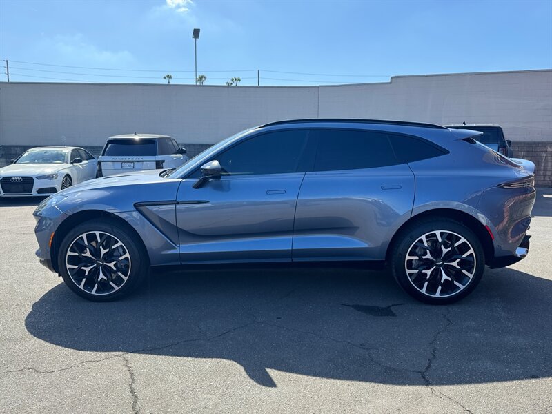 Used 2022 Aston Martin DBX AWD/4WD image 10