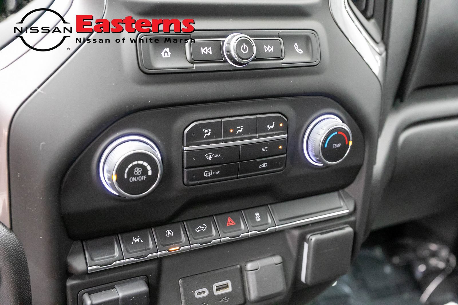 Used 2024 Chevrolet Silverado 1500 Custom AWD/4WD image 19