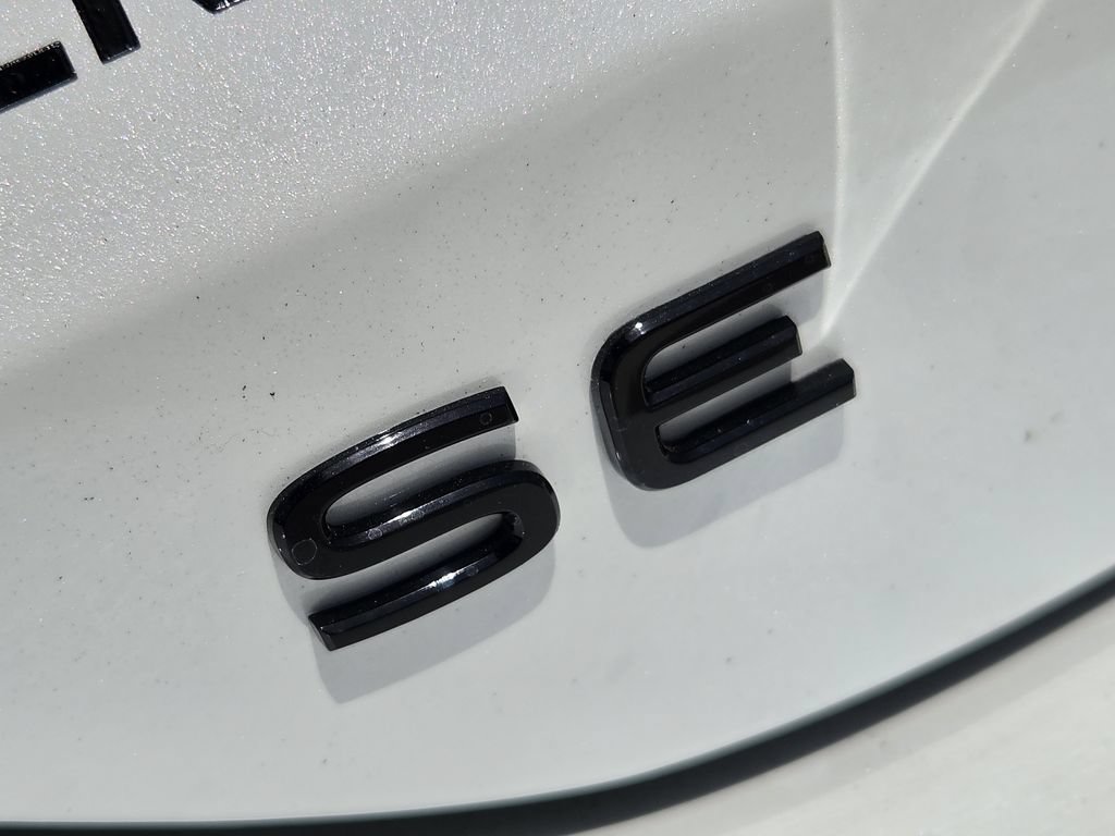 New 2026 Volkswagen Tiguan SE R-Line FWD image 6