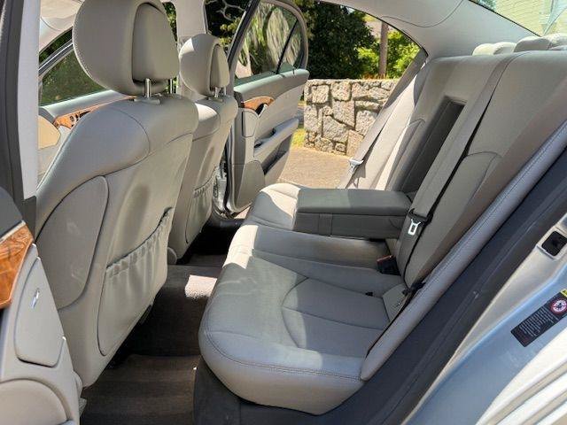 Used 2007 Mercedes-Benz E 350 Sedan image 33