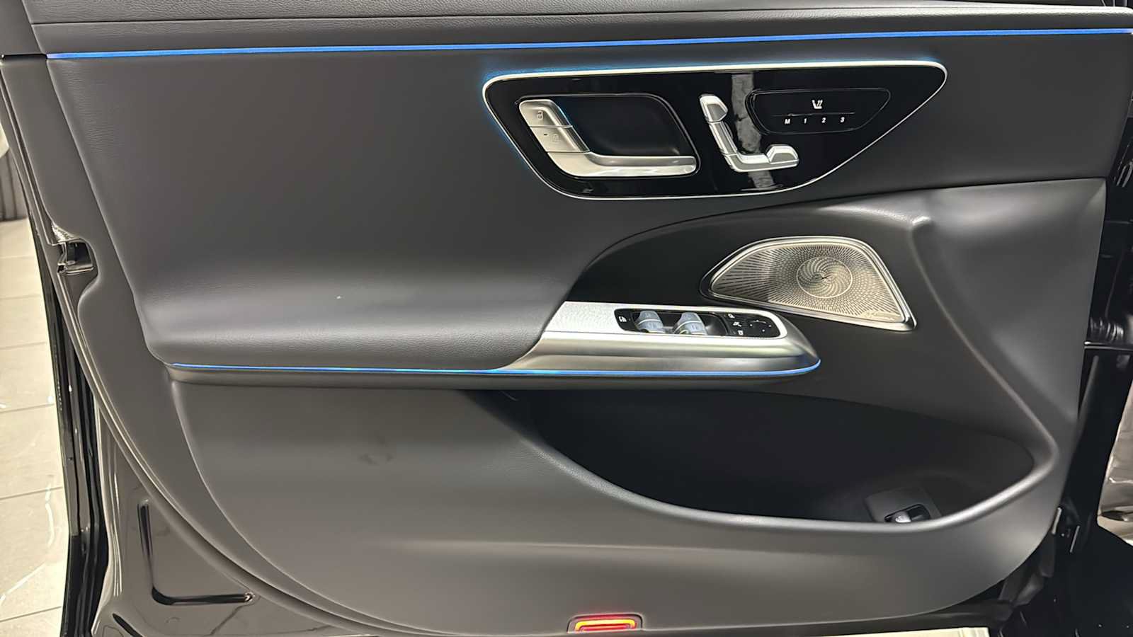 New 2027 Mercedes-Benz E 350 4MATIC Sedan image 14
