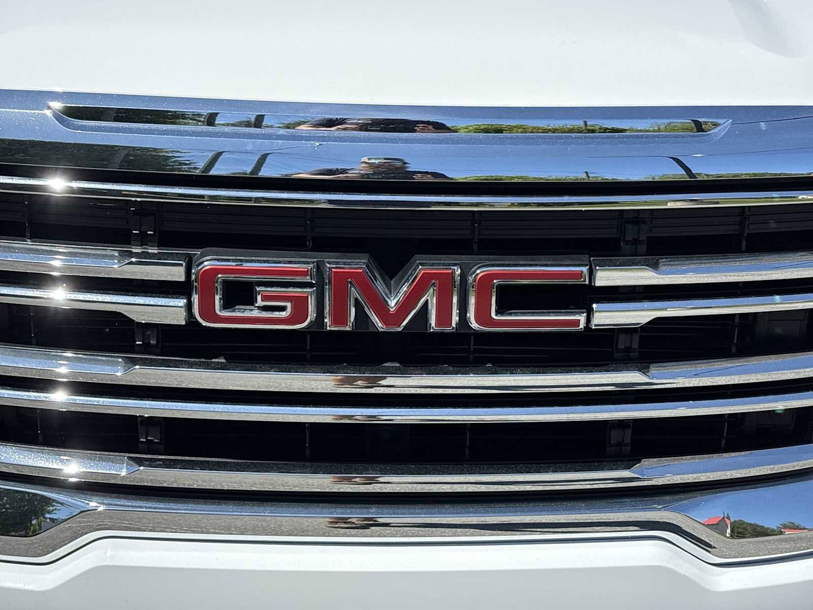 Used 2023 GMC Acadia SLE FWD image 30