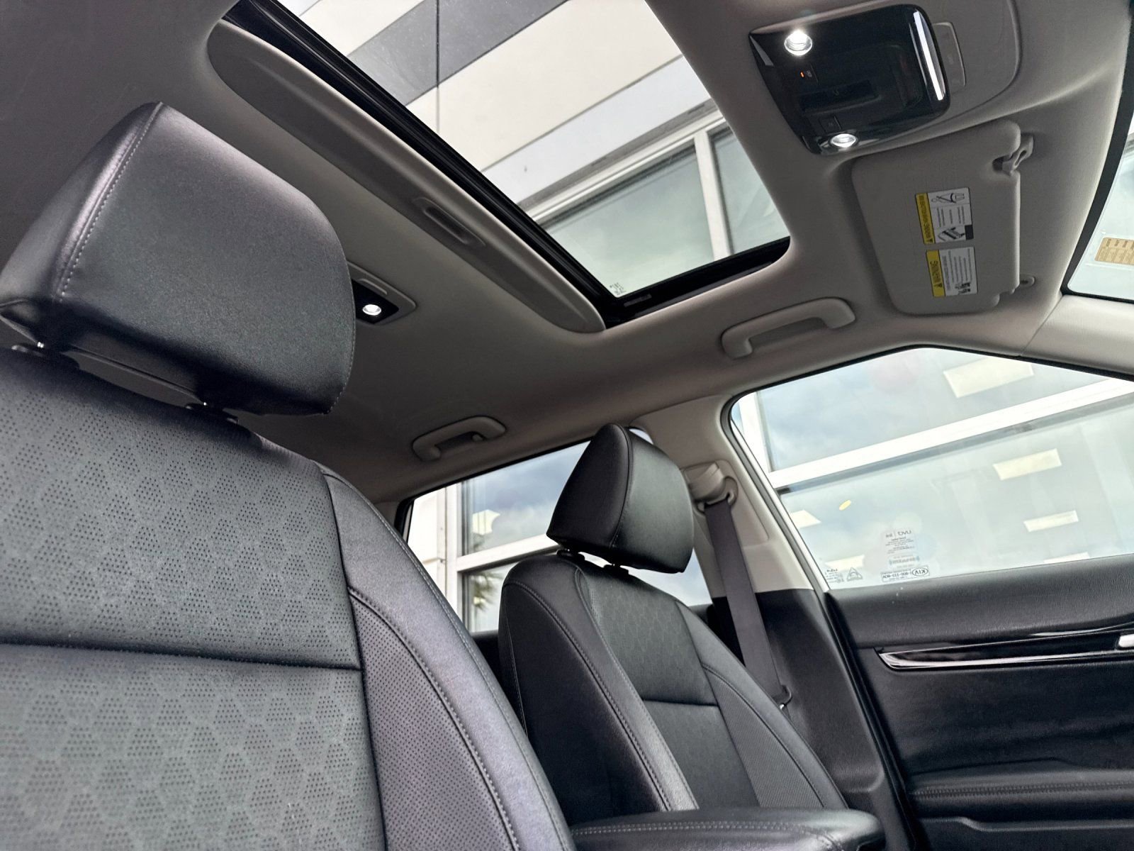 Used 2022 Kia Seltos SX w/ Sunroof Package image 16