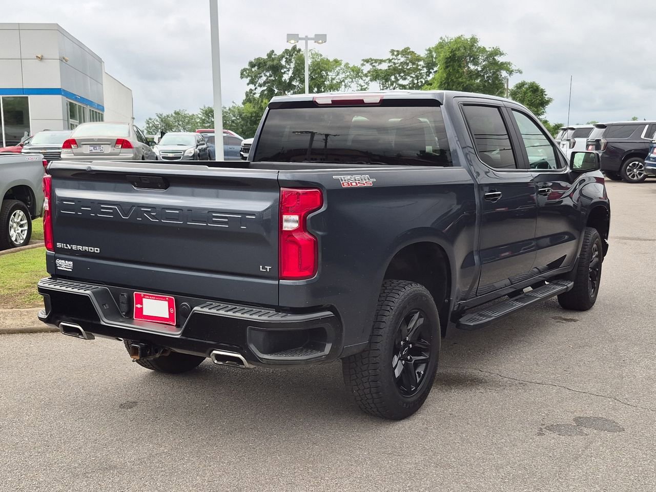 Used 2021 Chevrolet Silverado 1500 LT Trail Boss w/ Bed Protection Package AWD/4WD image 8