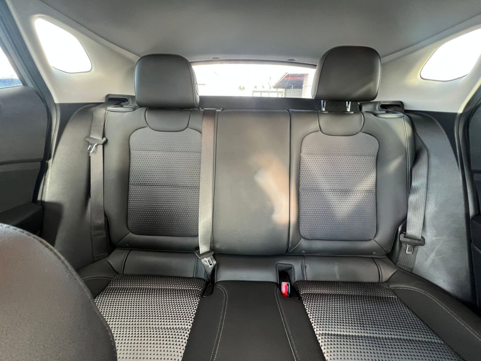 Used 2025 Chevrolet Trax LT FWD image 38