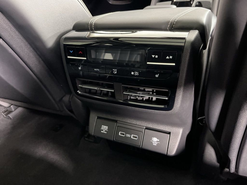 Certified 2023 Acura MDX SH-AWD w/ Advance Package image 17