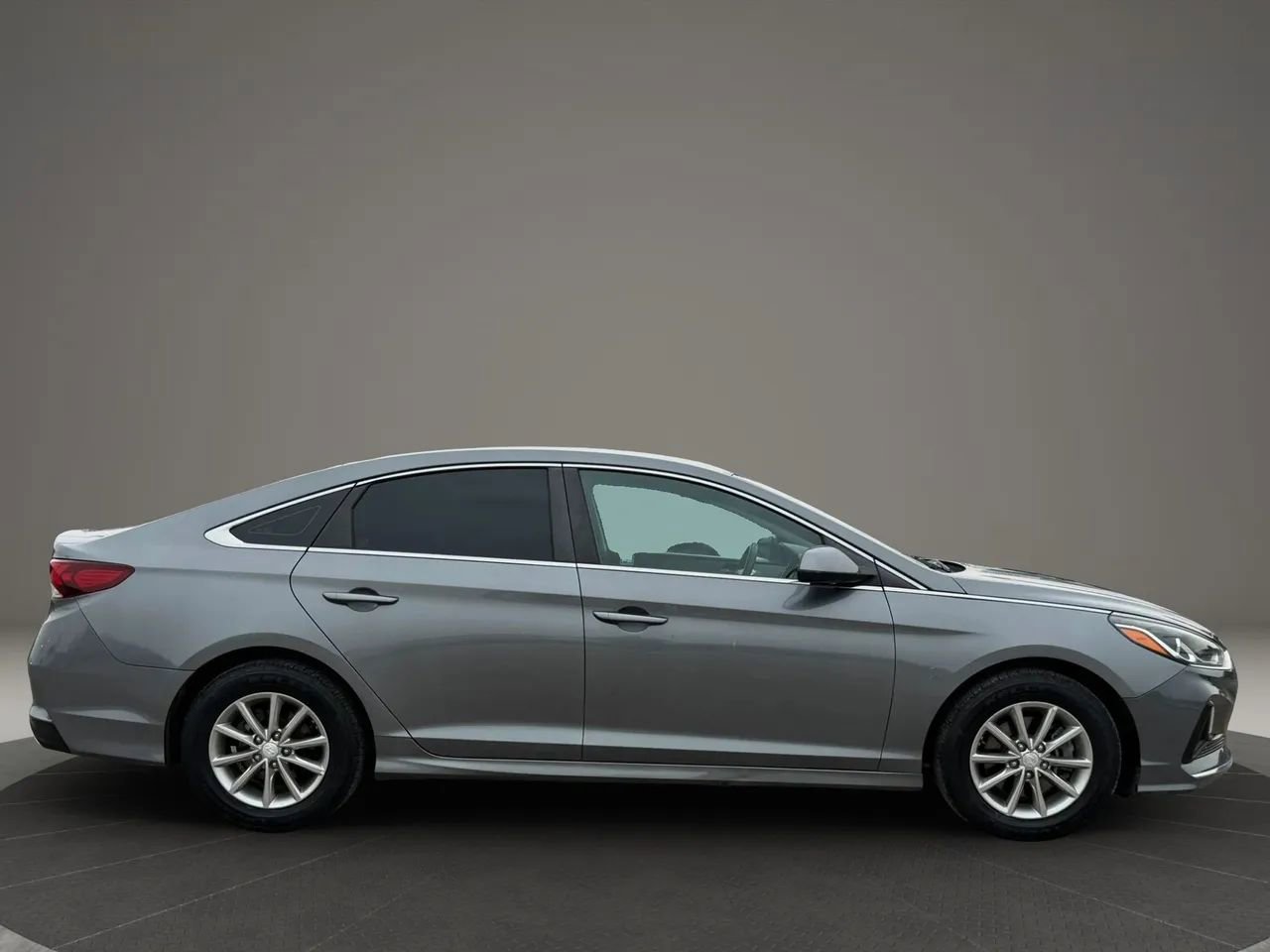 Used 2018 Hyundai Sonata SE FWD image 4
