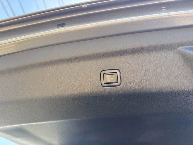 Used 2021 Chevrolet Tahoe Z71 image 9